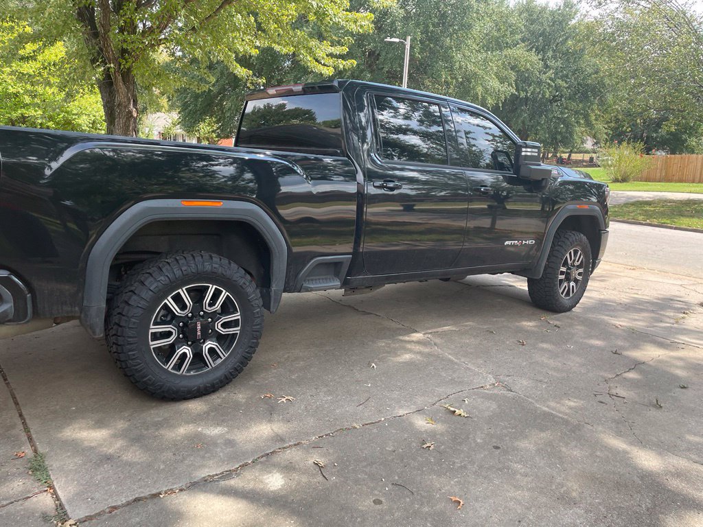 Used 2022 GMC Sierra 2500 AT4 AWD/4WD image 3