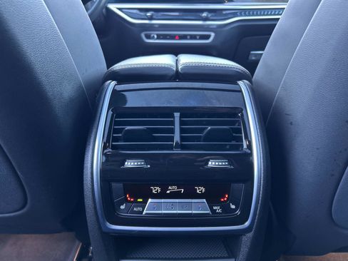 Used 2025 BMW X5 xDrive50e image 10