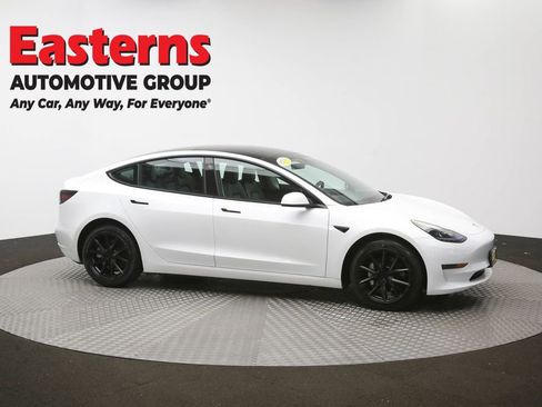 Used 2023 Tesla Model 3 Standard Range image 43