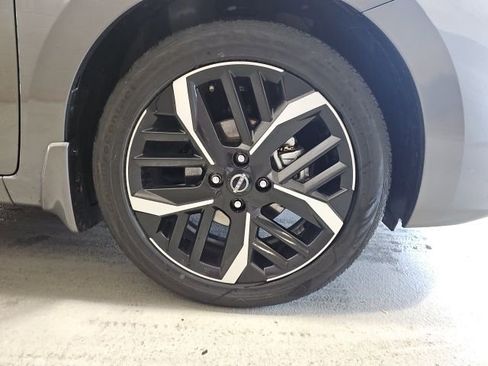 Used 2024 Nissan Versa SR w/ Trunk Package image 29