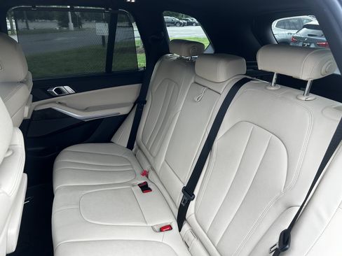 Used 2021 BMW X5 sDrive40i w/ Premium Package RWD image 26