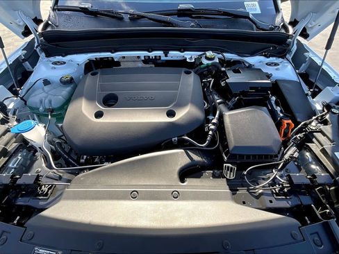 New 2026 Volvo XC40 B5 Core w/ Climate Package image 13