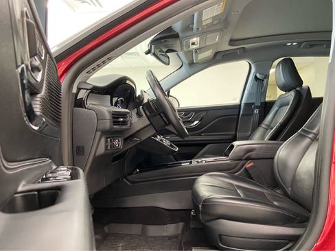 Used 2022 Lincoln Corsair AWD w/ Premium Package image 15