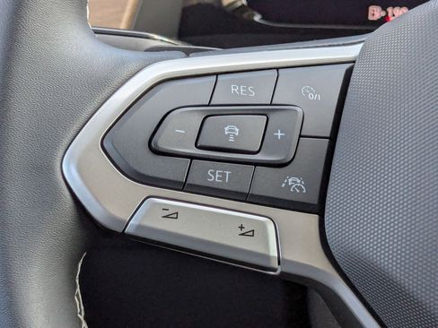 New 2026 Volkswagen Atlas SE image 18