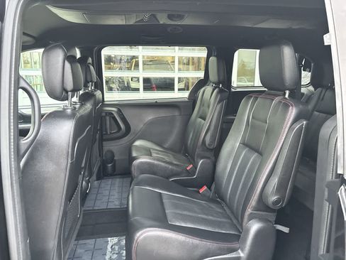 Used 2019 Dodge Grand Caravan GT image 7