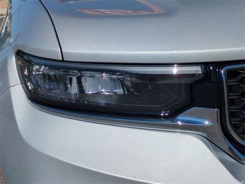 New 2025 Jeep Grand Cherokee Limited w/ Trailer Tow Package image 10