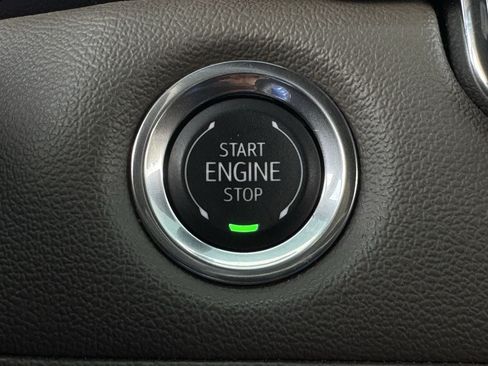 Used 2025 Chevrolet Colorado ZR2 w/ Technology Package AWD/4WD image 19