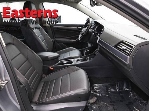 Used 2024 Volkswagen Jetta SE FWD image 23