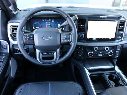 New 2025 Ford F250 Platinum image 29