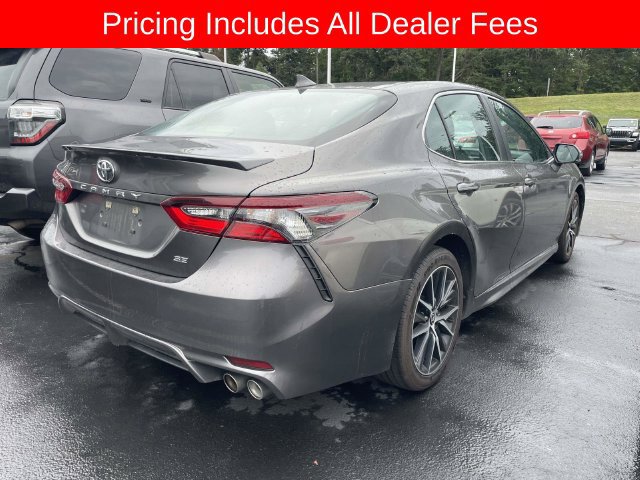 Used 2024 Toyota Camry SE FWD image 9