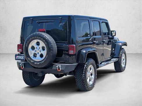 Used 2015 Jeep Wrangler Unlimited Sahara w/ Connectivity Group AWD/4WD image 5