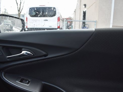 Used 2024 Chevrolet Malibu LT image 17