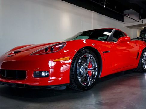 Used 2013 Chevrolet Corvette Grand Sport w/ 2LT Preferred Equipment Group RWD image 44