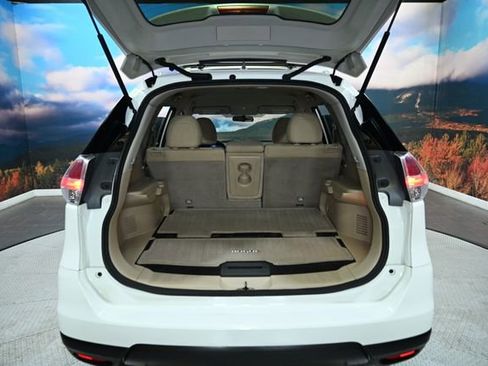 Used 2016 Nissan Rogue SV image 38