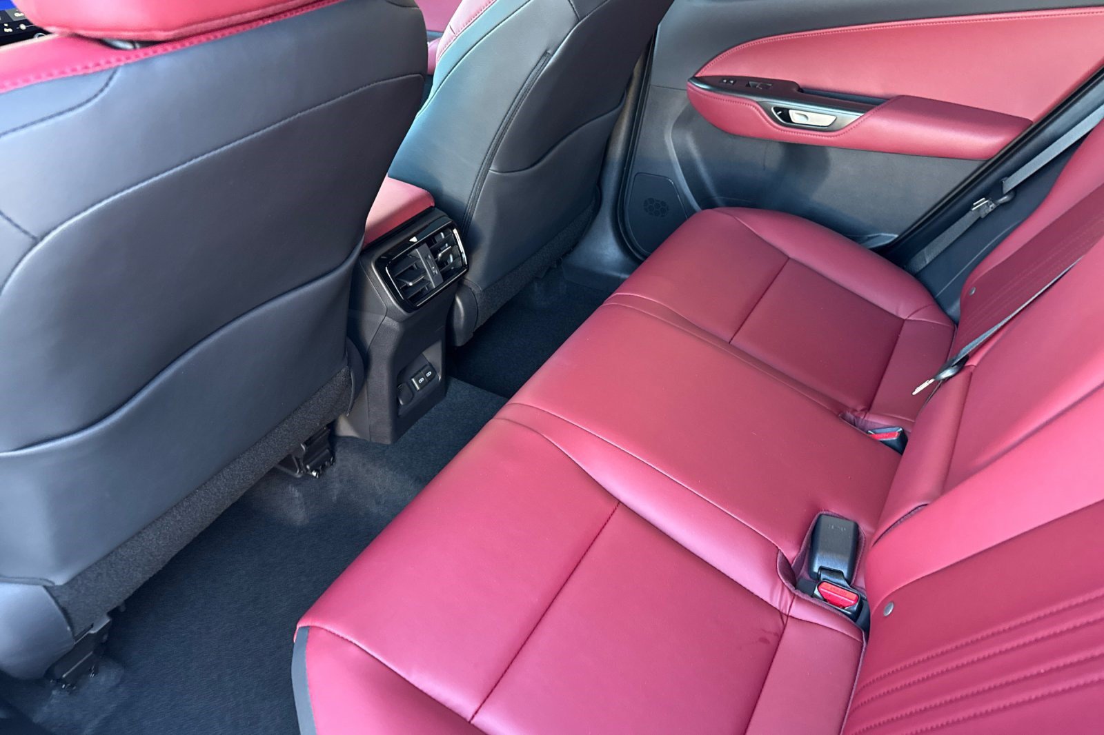 Used 2025 Lexus NX 250 AWD w/ Accessory Package (Z2) image 25