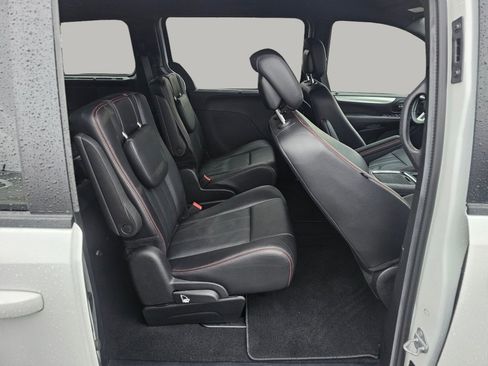 Used 2016 Dodge Grand Caravan R/T w/ Safety Sphere Group image 25