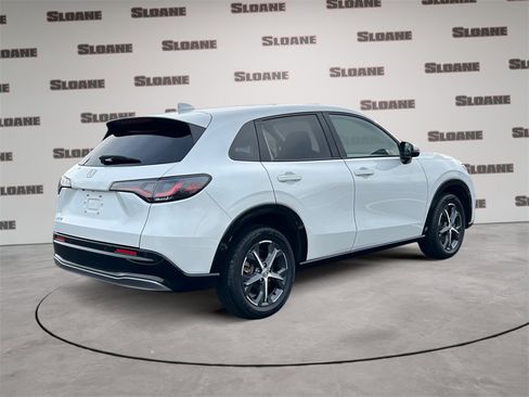 Certified 2024 Honda HR-V EX-L image 3