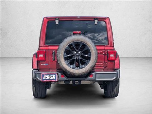 Used 2021 Jeep Wrangler Unlimited Sahara w/ Cold Weather Group AWD/4WD image 7