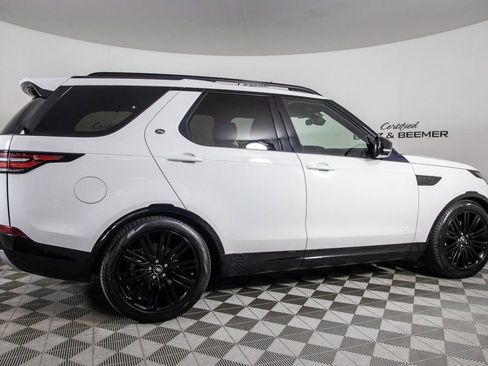 Used 2020 Land Rover Discovery HSE image 10