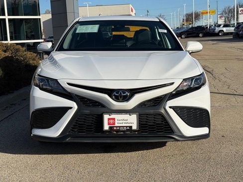 Used 2024 Toyota Camry SE image 8