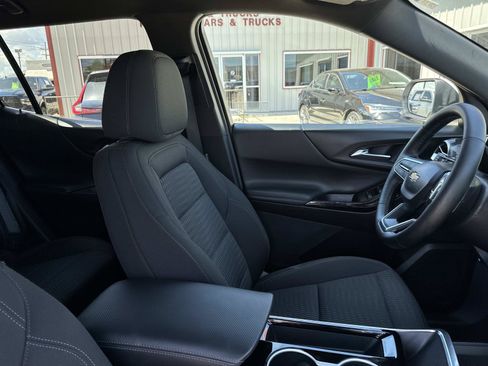 Used 2025 Chevrolet Equinox LT FWD image 10