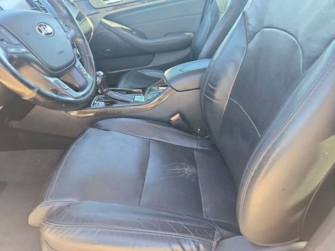 Used 2016 Kia Cadenza Premium w/ Luxury Plus Package image 15