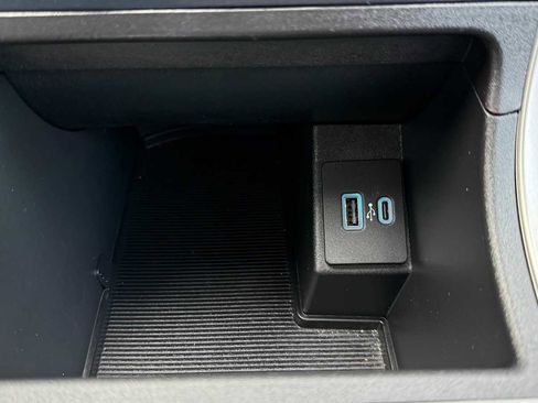 Used 2023 Ford Edge SEL image 25