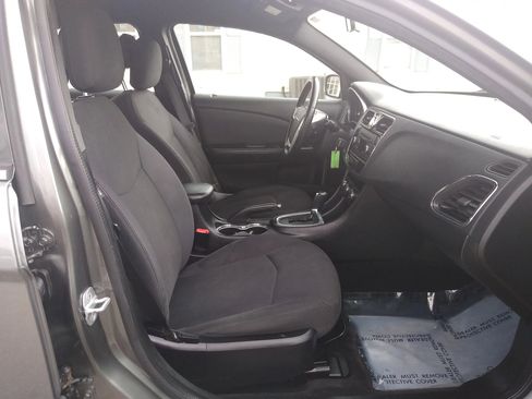 Used 2012 Chrysler 200 Touring image 15