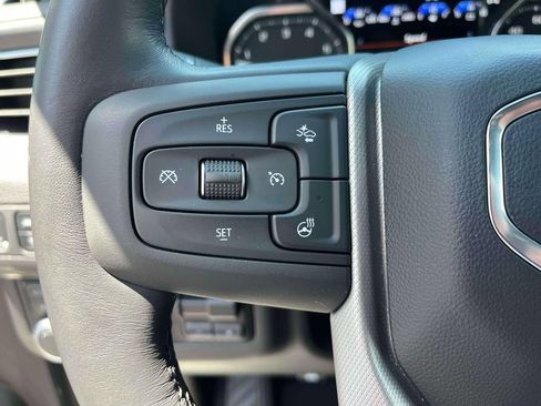 Certified 2021 GMC Yukon Denali w/ Denali Premium Package AWD/4WD image 32