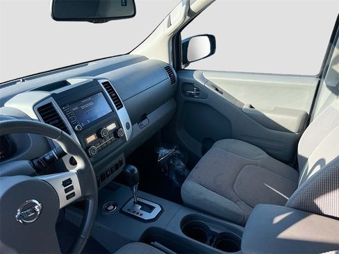 Used 2020 Nissan Frontier SV w/ Midnight Edition Floor Mats image 22