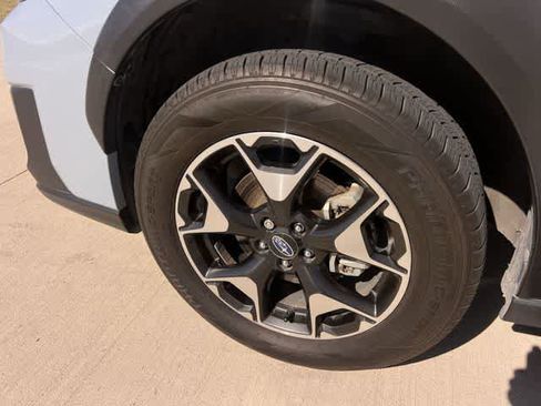 Used 2019 Subaru Crosstrek 2.0i Premium image 9