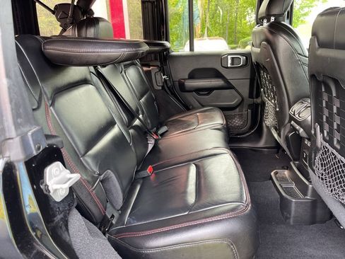 Used 2020 Jeep Wrangler Unlimited Rubicon w/ Dual Top Group AWD/4WD image 22