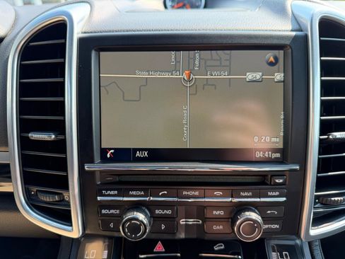 Used 2014 Porsche Cayenne AWD/4WD image 39