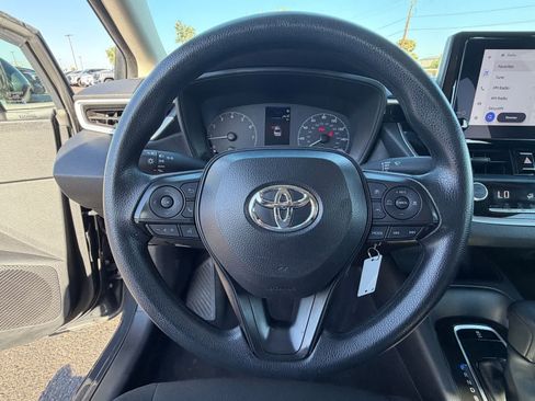 Used 2025 Toyota Corolla LE FWD image 10