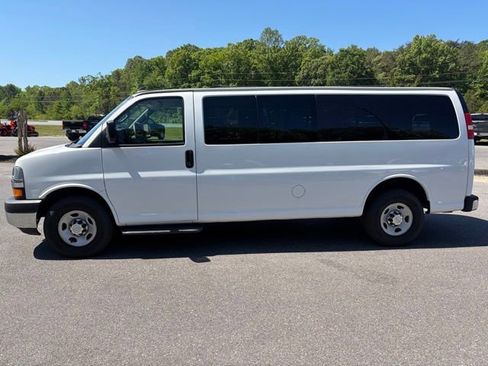 Used 2016 Chevrolet Express 3500 LT w/ LT Preferred Equipment Group RWD image 26