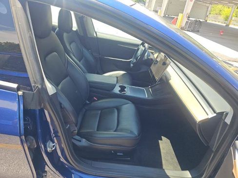 Used 2022 Tesla Model 3 Standard Range RWD image 6