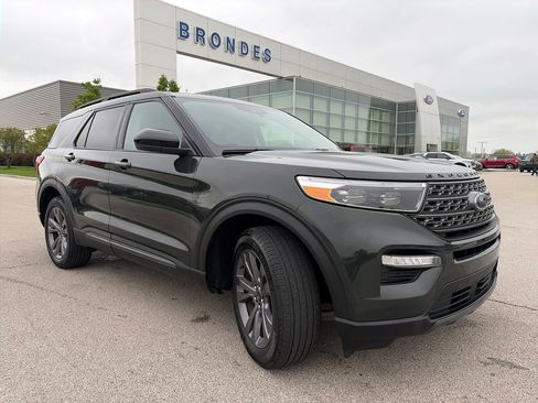 Used 2023 Ford Explorer XLT w/ Equipment Group 202A AWD/4WD image 1