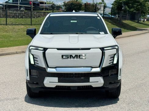 New 2025 GMC Sierra EV Denali image 9