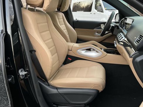 New 2026 Mercedes-Benz GLS 450 4MATIC image 27