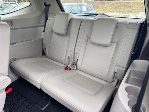 Certified 2023 Volkswagen Atlas SE w/ Black Wheel Package image 38