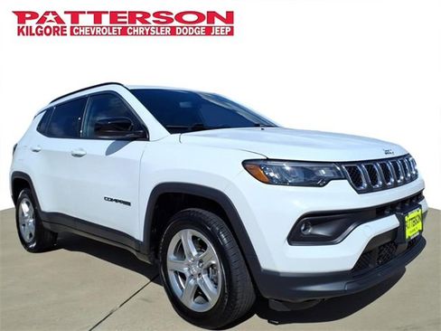 Used 2024 Jeep Compass Latitude image 1