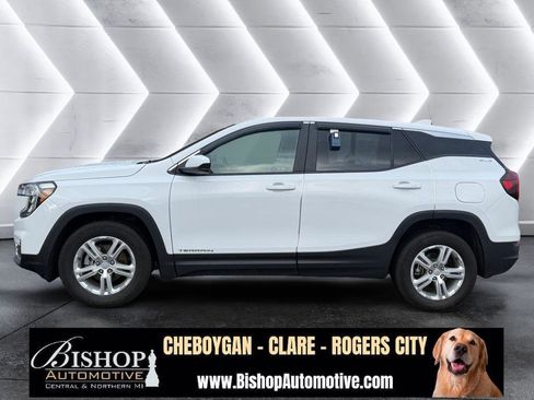 Used 2022 GMC Terrain SLE image 15