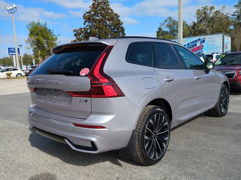 New 2026 Volvo XC60 B5 Ultra w/ Climate Package image 4