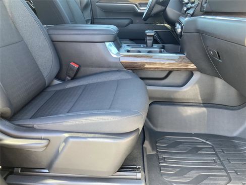 New 2026 GMC Sierra 1500 Elevation image 16