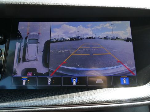 Certified 2021 Buick Envision Essence w/ Technology Package I FWD image 34