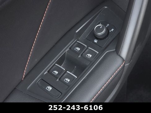 Used 2024 Volkswagen Tiguan Wolfsburg Edition image 28