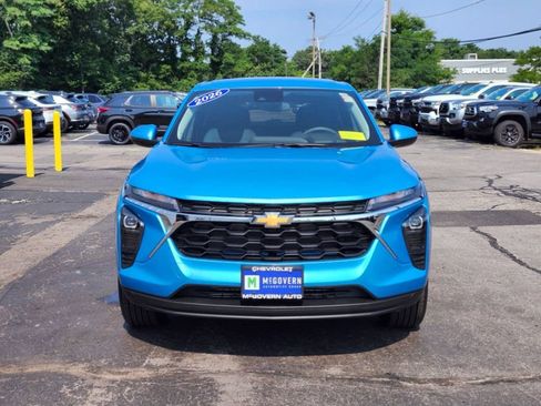 Used 2026 Chevrolet Trax LS w/ LS Convenience Package FWD image 8