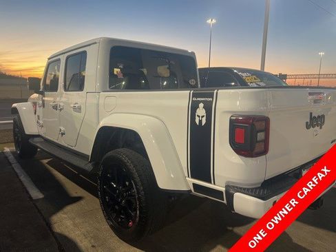 Used 2021 Jeep Gladiator Overland image 3
