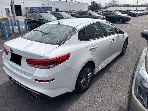 Used 2020 Kia Optima LX image 4