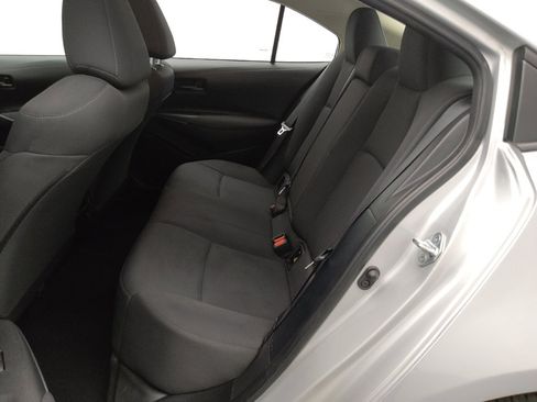 Used 2022 Toyota Corolla LE image 18